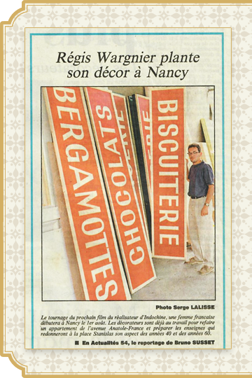 Juillet 1994 : Régis Wargnier plante son décor à Nancy pour le tournage de son film Une femme française avec Emmanuelle Béart et Daniel Auteuil.